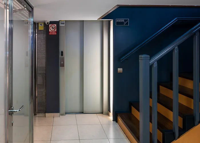 San Glorio ホテル 2*